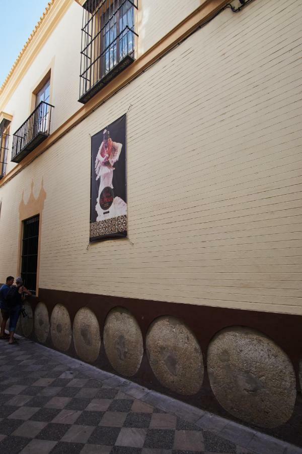 Santa Cruz Pearl By Valcambre Apartment Seville Exterior photo